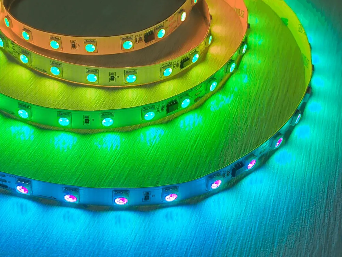 SWG SPI RGB 24В IP20 12Вт/м 60 LED/м SMD5050 WS2811 SWG5PT60-24-12-WS2811RGB - 00-00032521