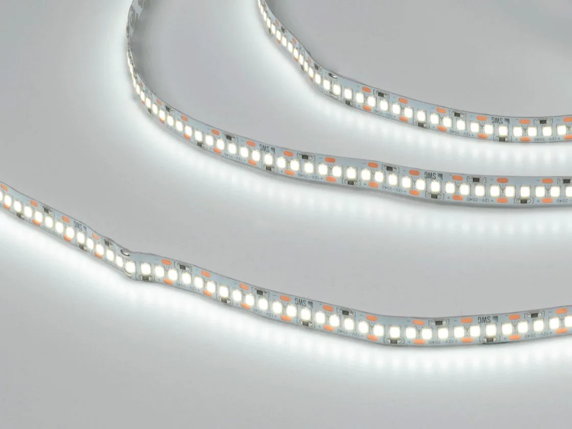 SWG Светодиодная лента 2835, 204 LED/м, 22 Вт/м, 12В , IP20, Цвет: Холодный белый, SWG2204-12-22-W-М